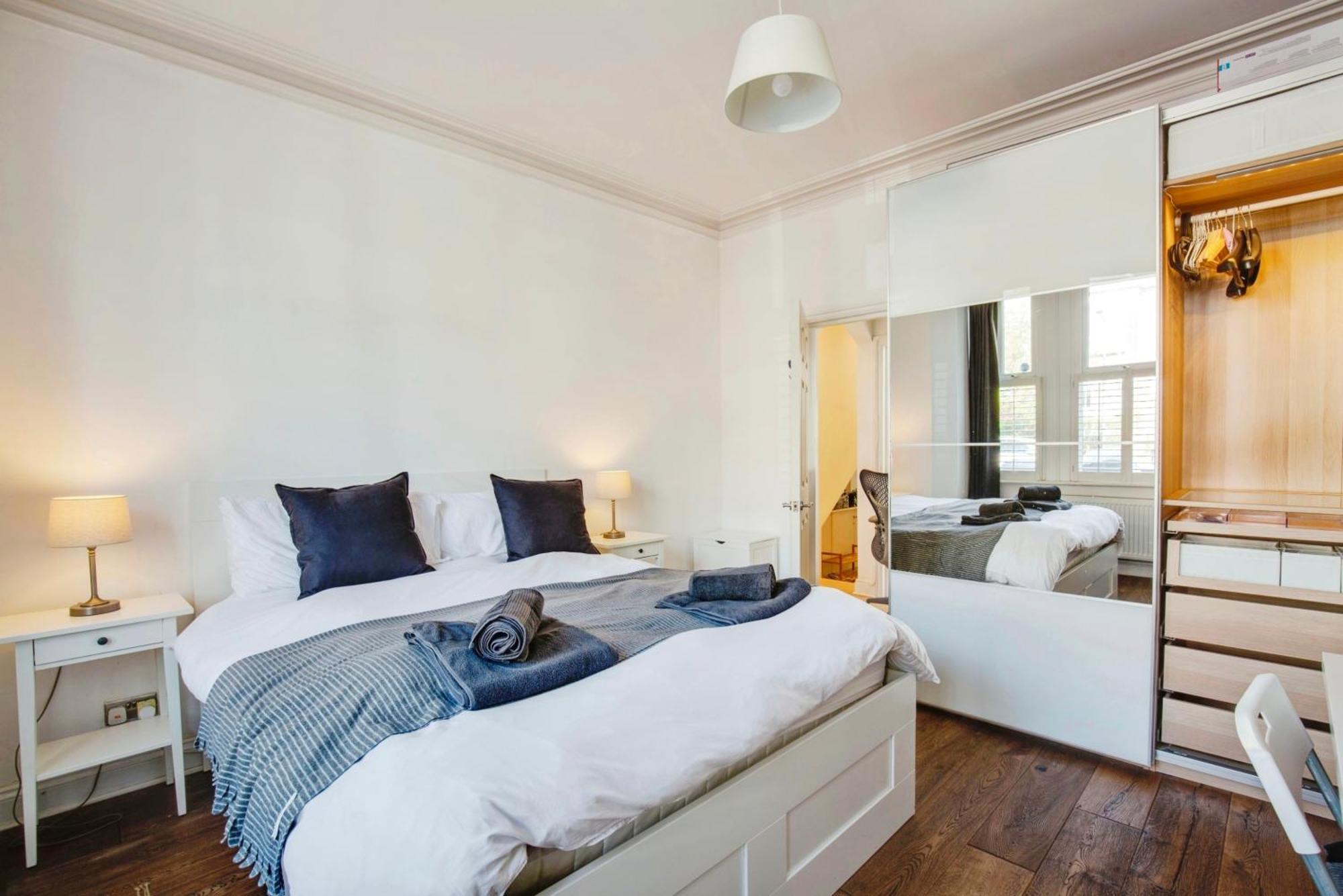 Lovely 2 Bedroom Ground Floor Flat With Garden. Londen Buitenkant foto