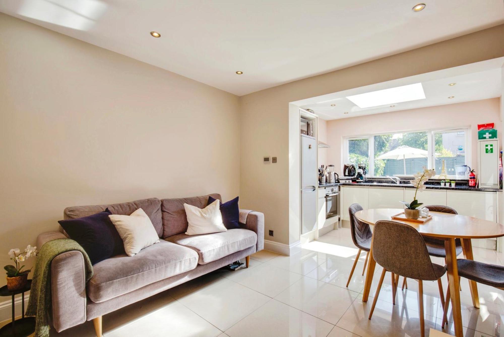 Lovely 2 Bedroom Ground Floor Flat With Garden. Londen Buitenkant foto