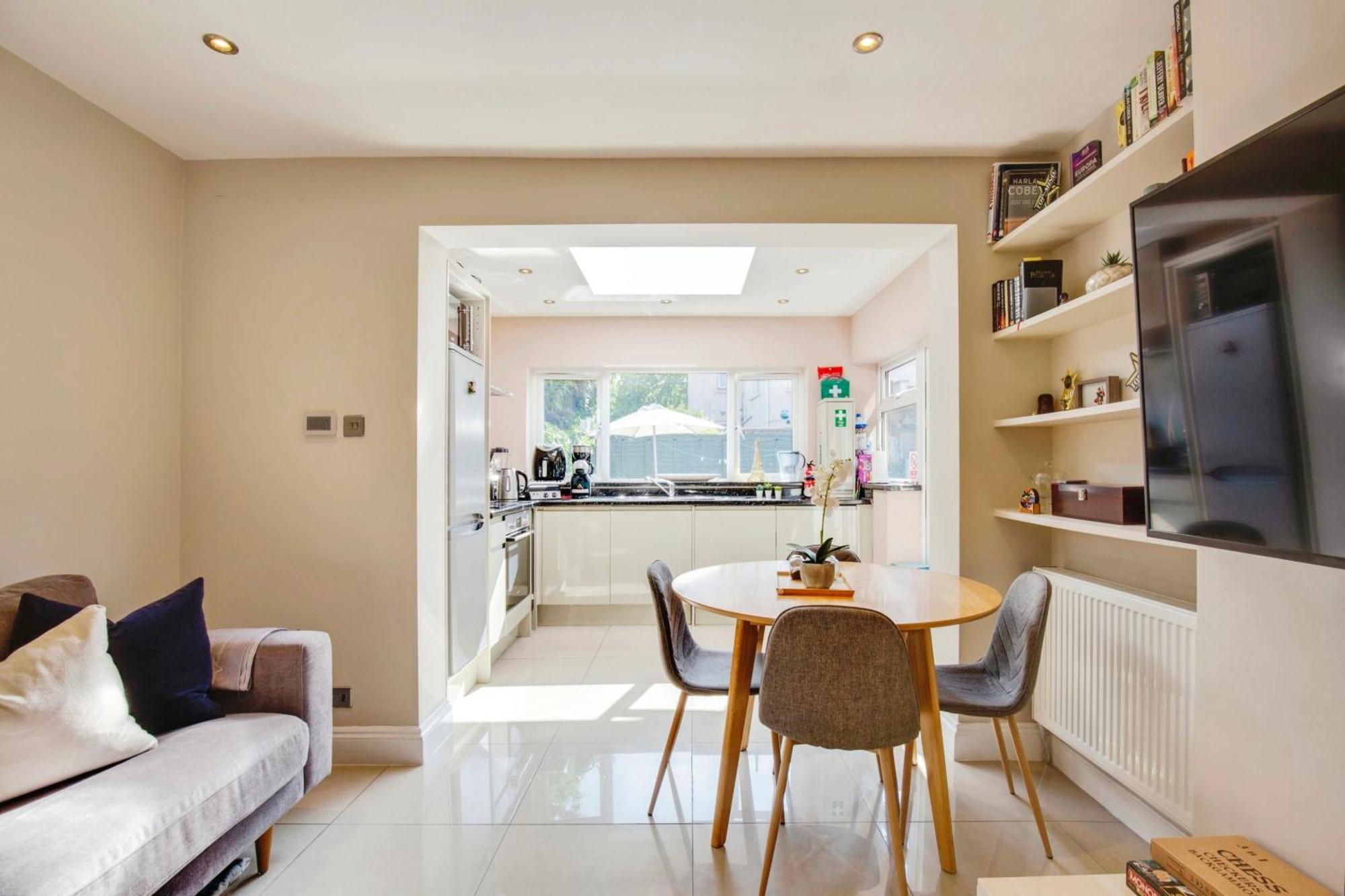 Lovely 2 Bedroom Ground Floor Flat With Garden. Londen Buitenkant foto