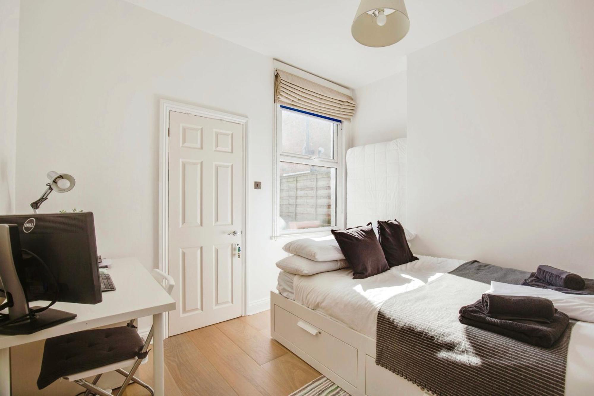 Lovely 2 Bedroom Ground Floor Flat With Garden. Londen Buitenkant foto